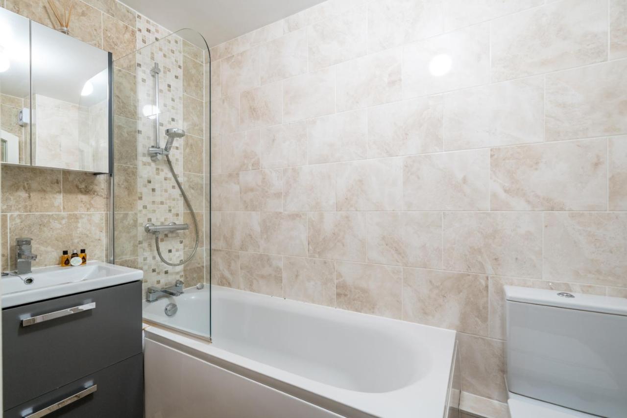 Stunning 1 Bed Apt With Views Of The Shard & Eye *